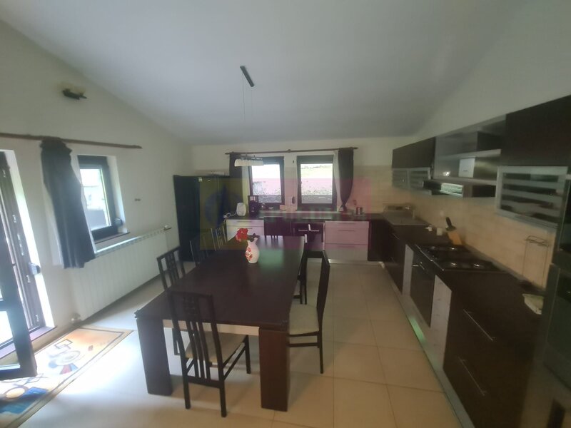 Vila de vanzare in Campina - Zona Lunca Mare